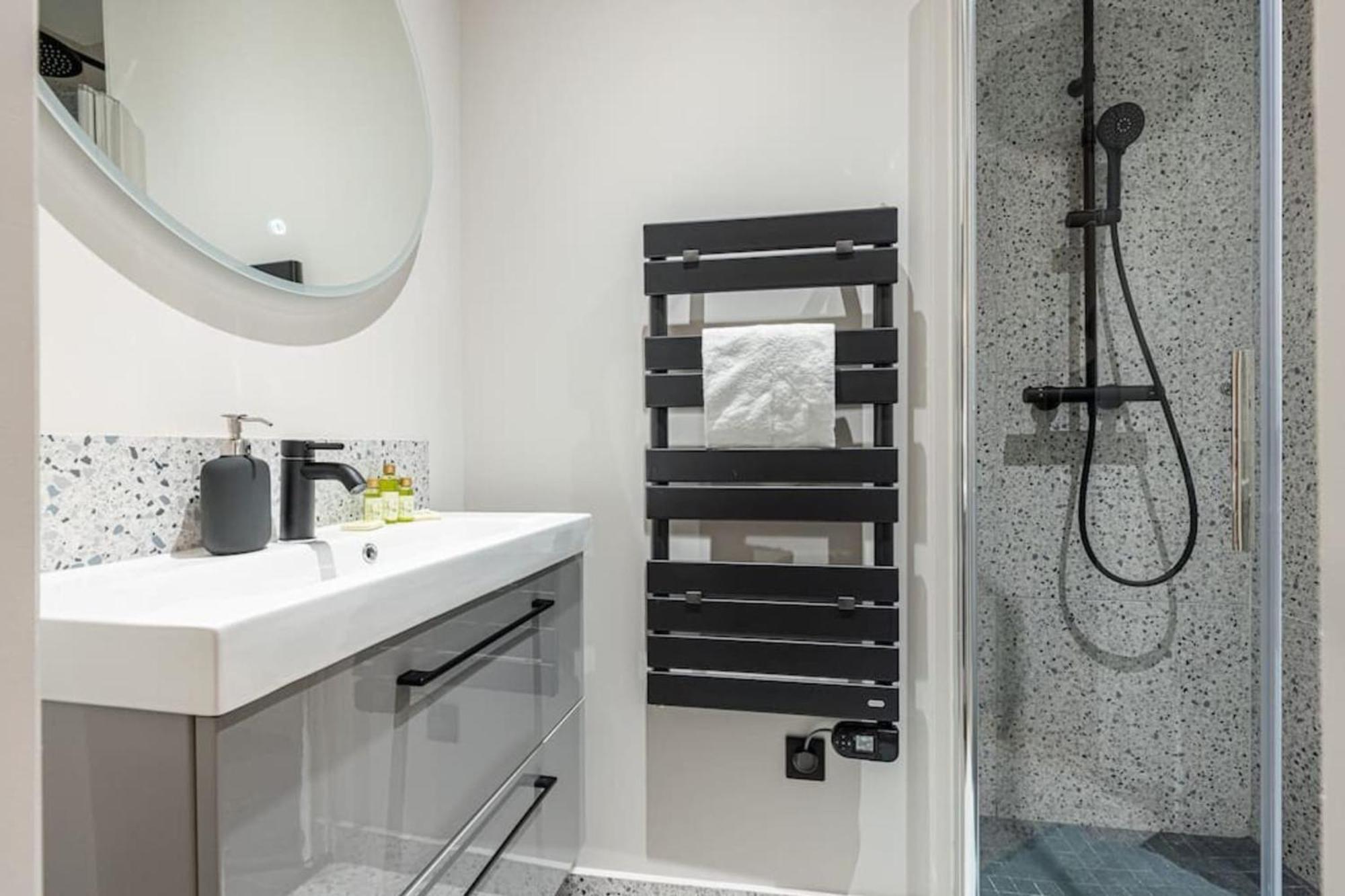 La Croix - Old Town Modern Apartment - 2 Bedrooms نيس المظهر الخارجي الصورة